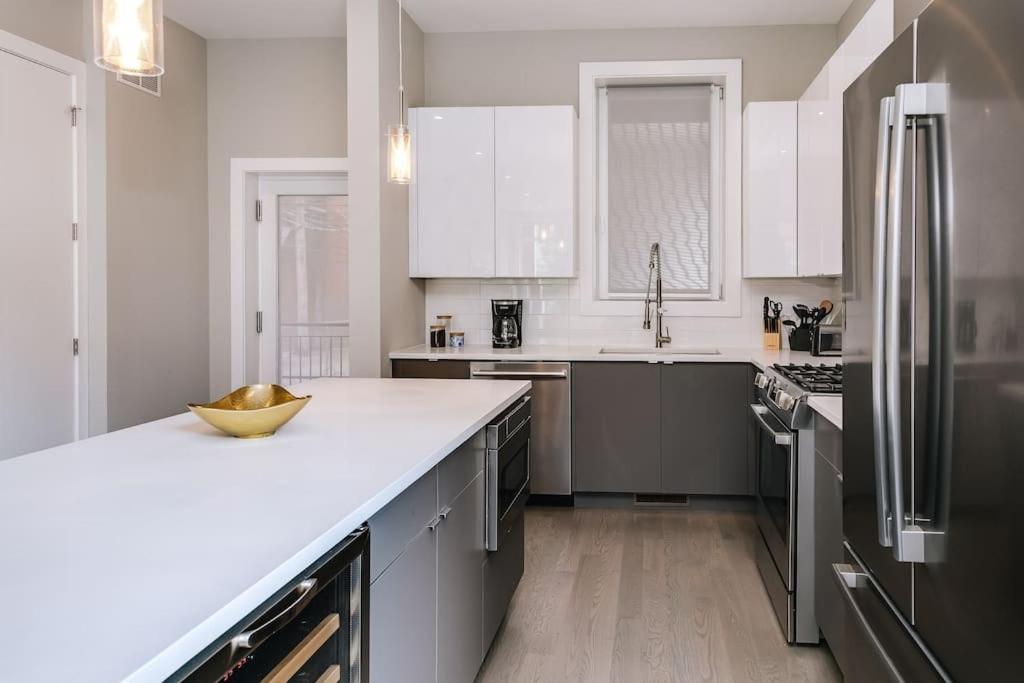 Stunning Duplex Condo #1 - Downtown River North Chicago Exterior photo