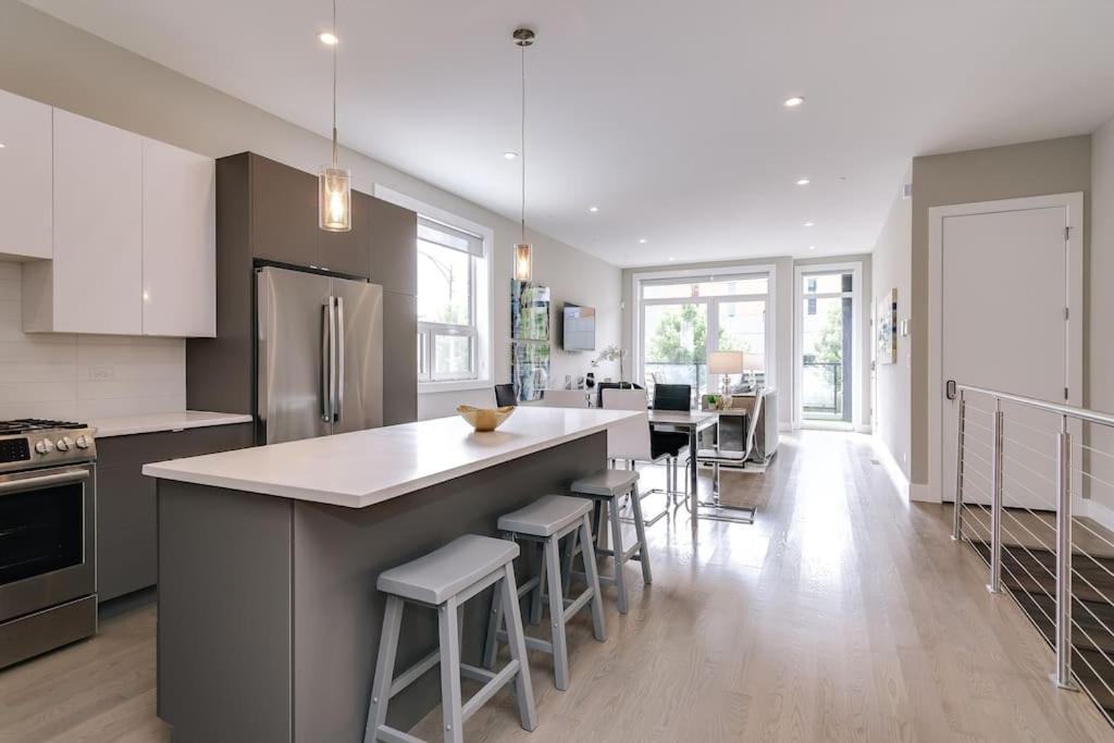 Stunning Duplex Condo #1 - Downtown River North Chicago Exterior photo
