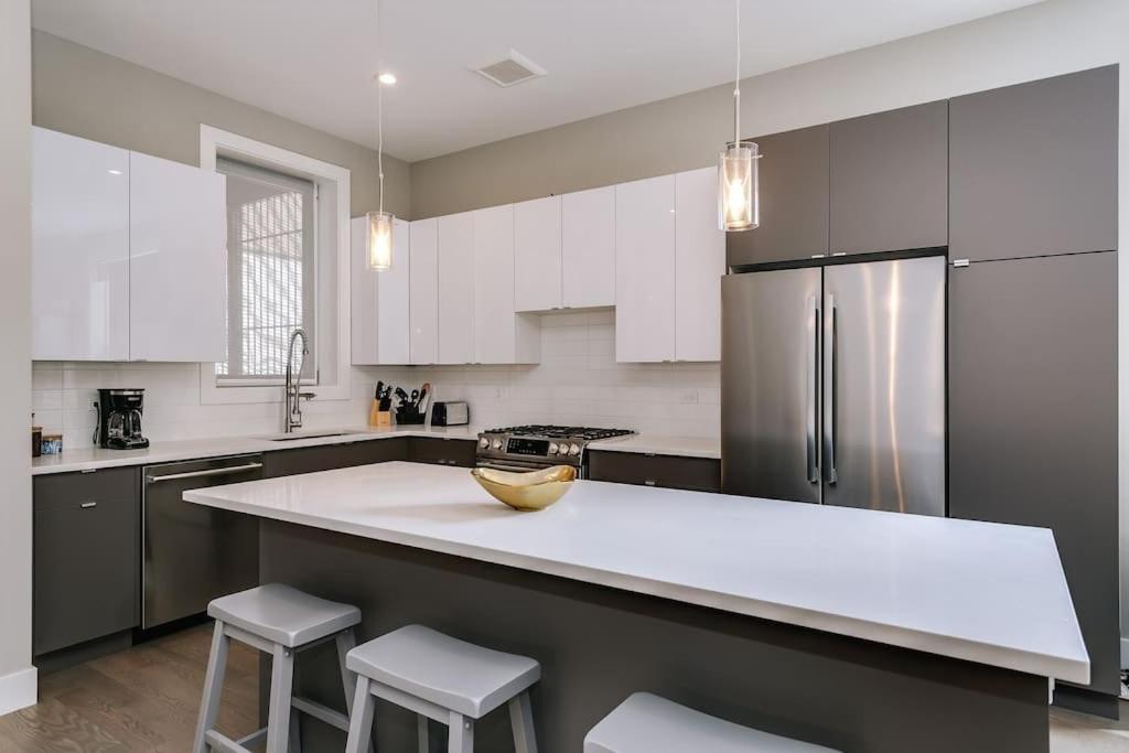 Stunning Duplex Condo #1 - Downtown River North Chicago Exterior photo