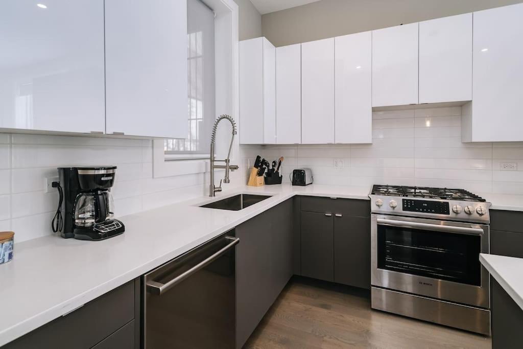 Stunning Duplex Condo #1 - Downtown River North Chicago Exterior photo