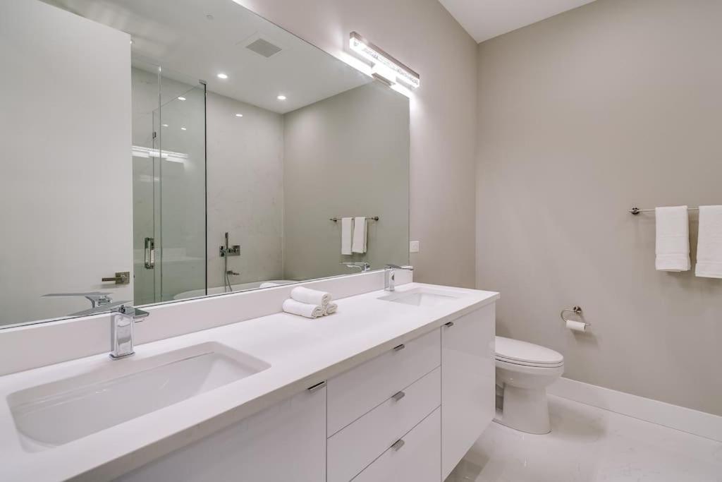 Stunning Duplex Condo #1 - Downtown River North Chicago Exterior photo