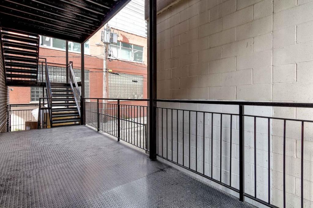 Stunning Duplex Condo #1 - Downtown River North Chicago Exterior photo